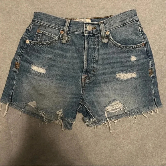 Free People We the Free cutoff denim shorts size 25 - Picture 1 of 8